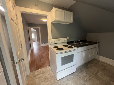 385 Lutz Street - 5 property image