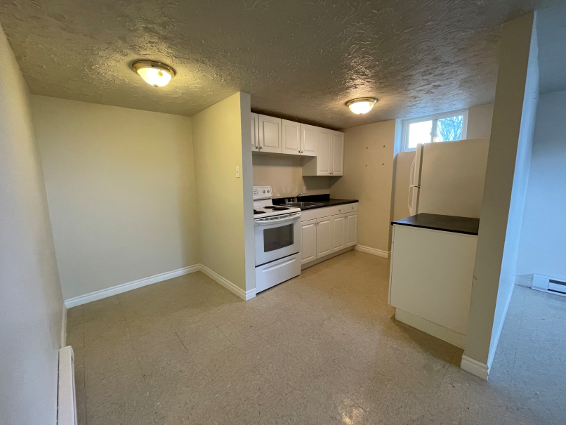 562 Edward Avenue - 1 property image