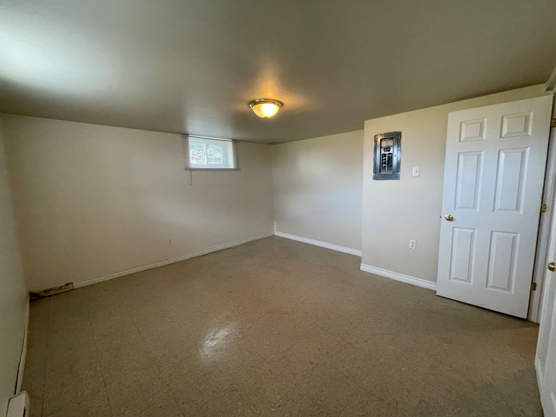 562 Edward Avenue - 1 property image
