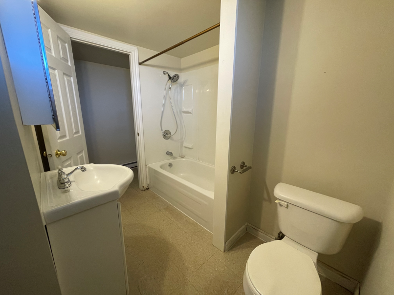 562 Edward Avenue - 1 property image