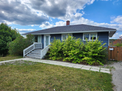 35 McLaughlin Crescent - 2 (Lower) property image