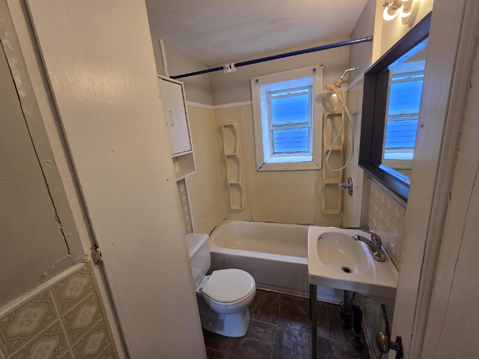 77 Hawthorne Avenue - 3 property image