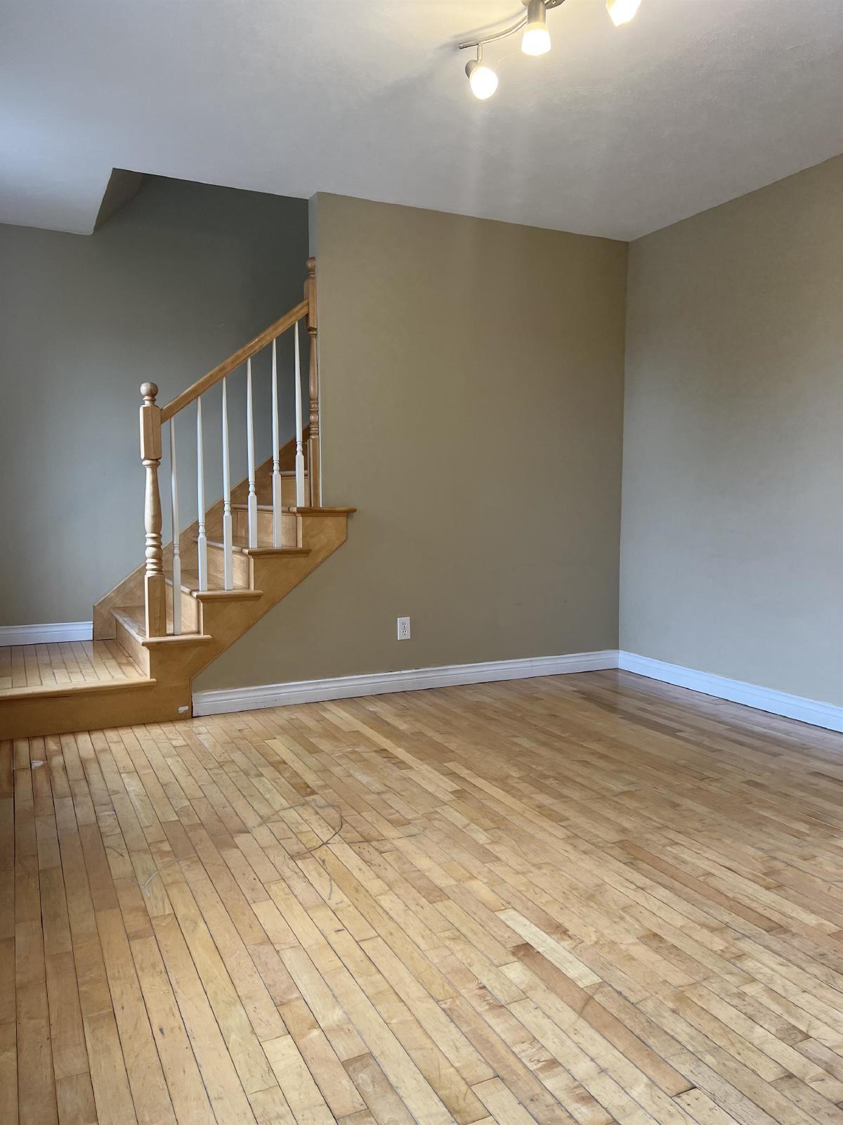 185 Rue Orleans - unit B property image