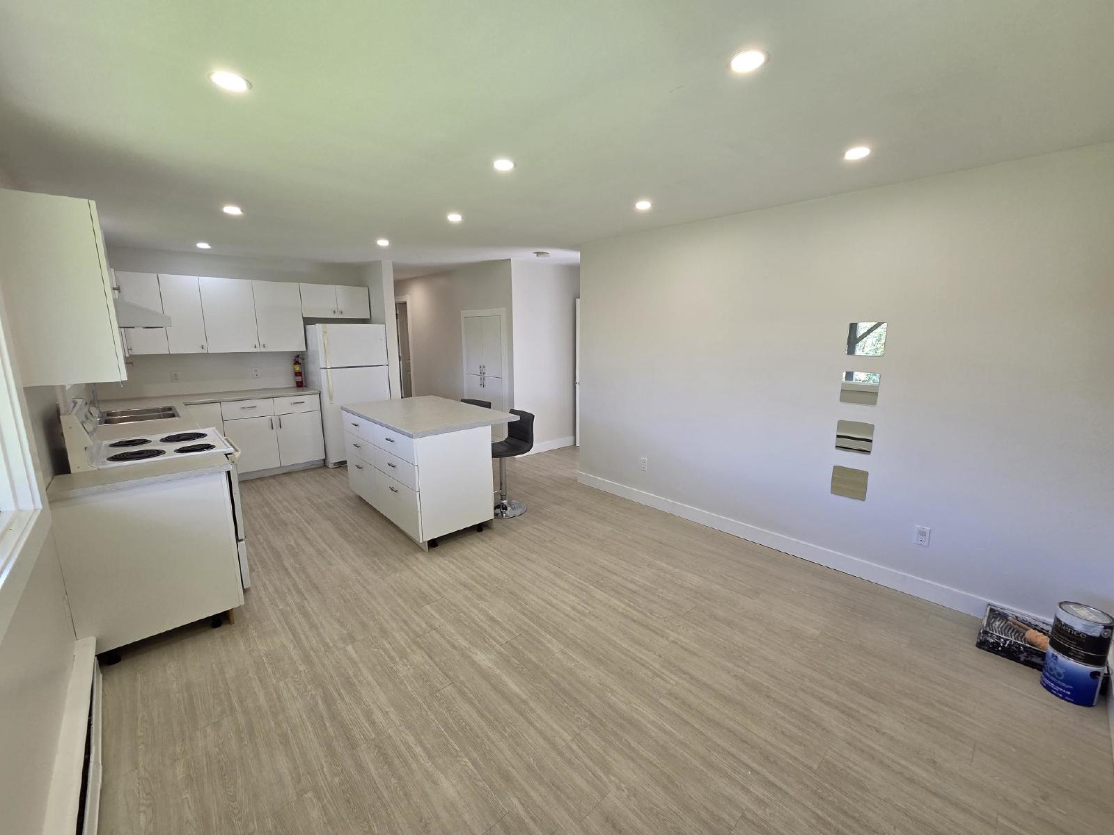 35 McLaughlin Crescent - 2 (Lower) property image