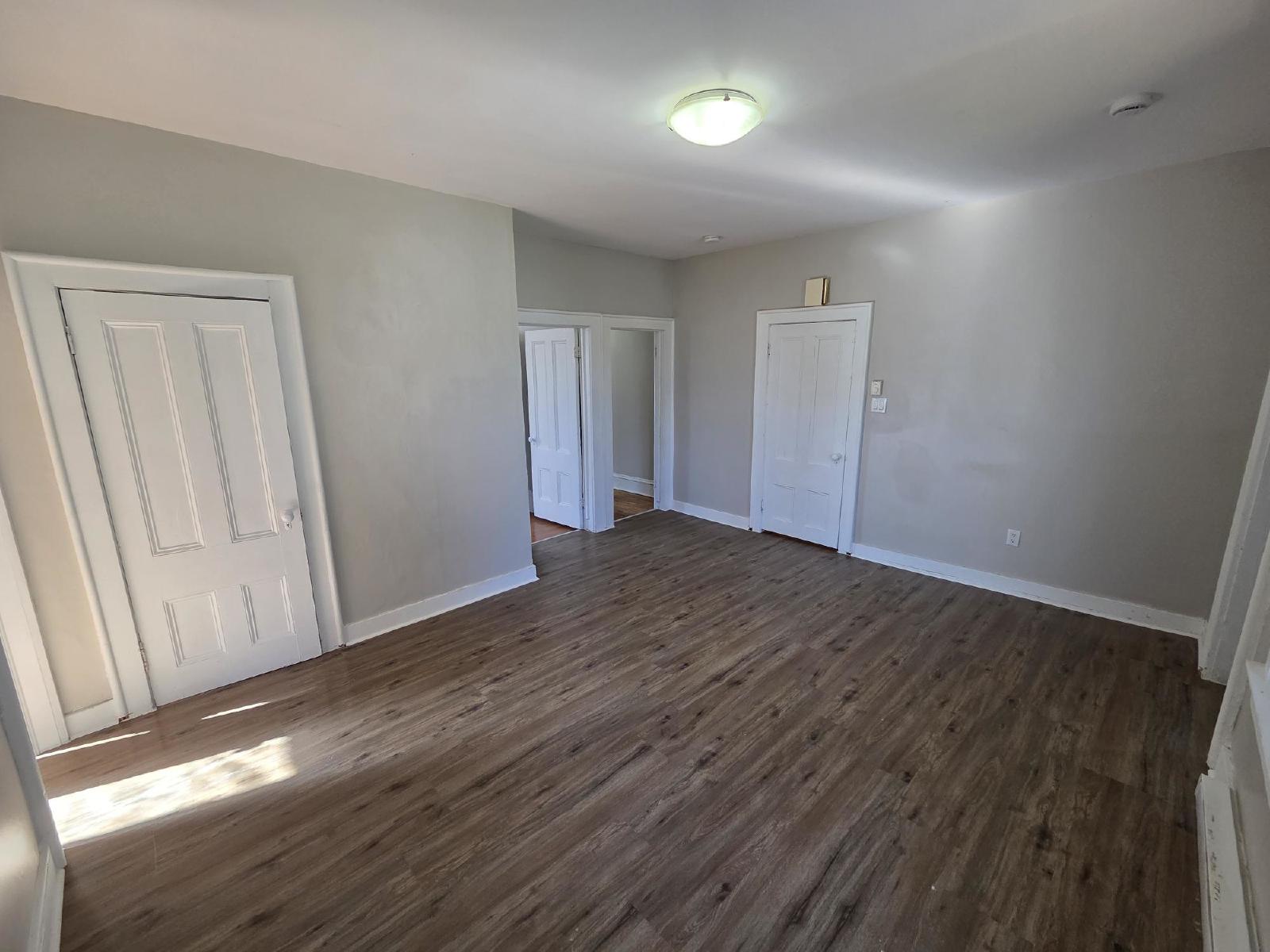 210 Duke Street West - 1 property image