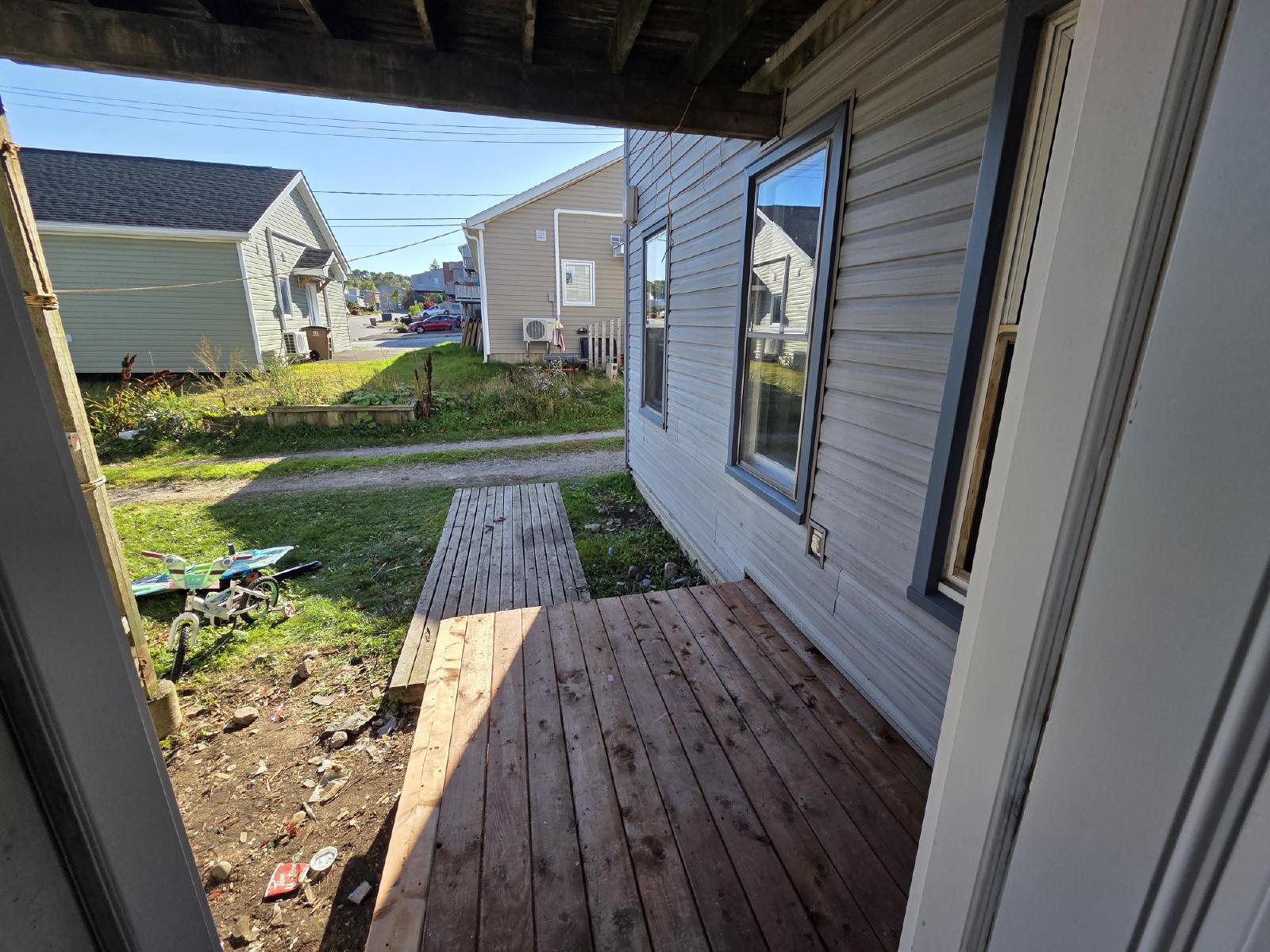210 Duke Street West - 1 property image