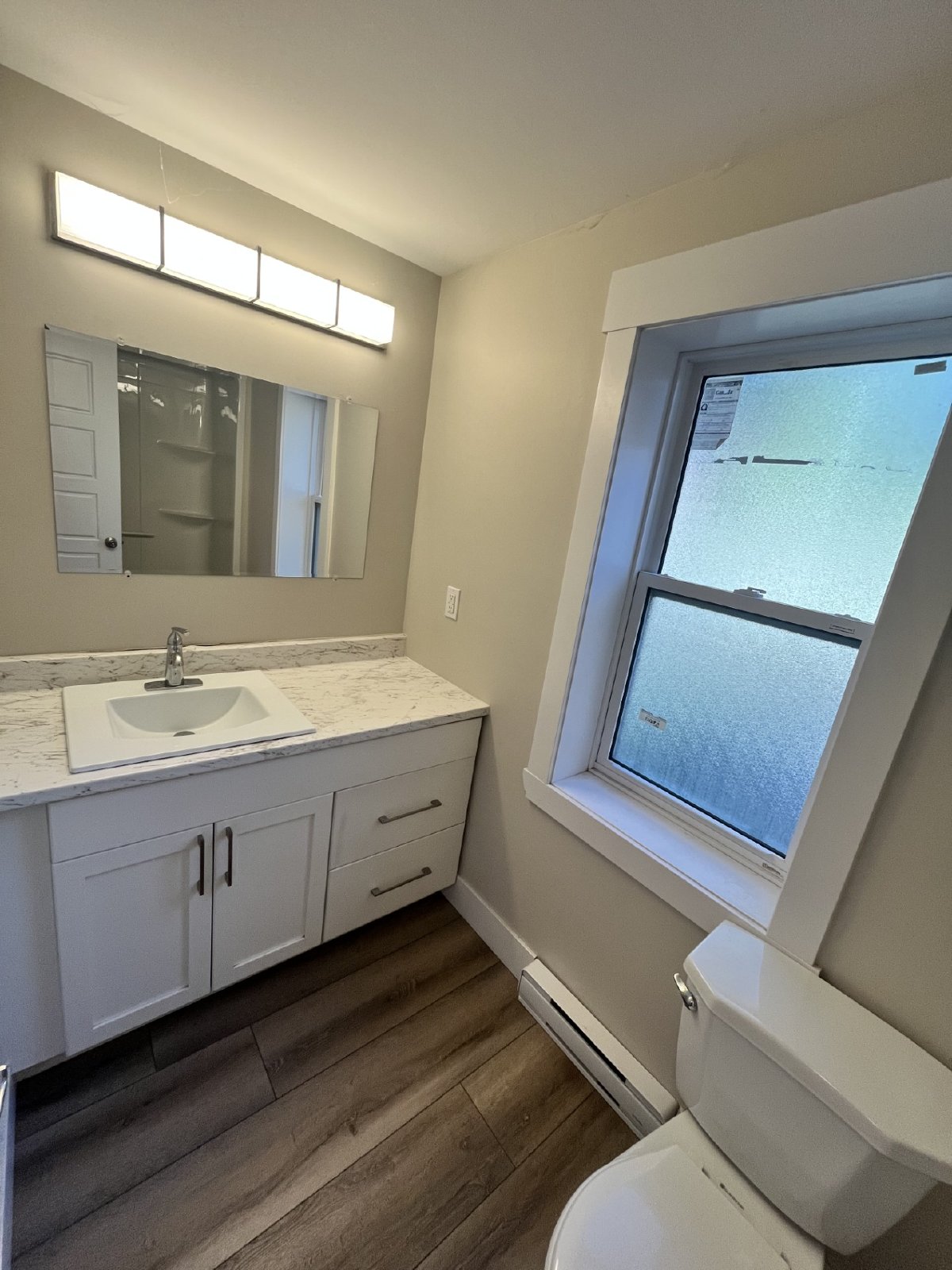 117 Elmwood Dr - 2- main level property image