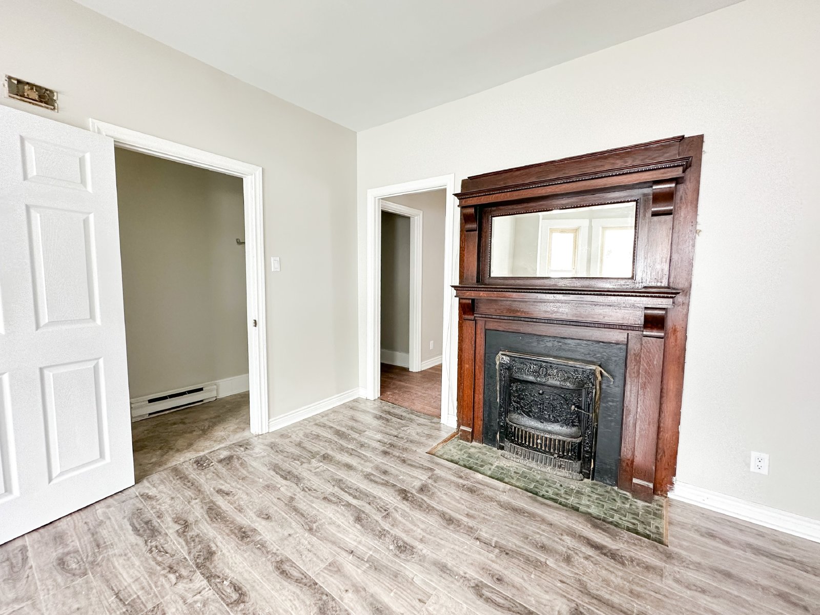 118 Main St/8-10 Cedar St - 118 Main #1 property image