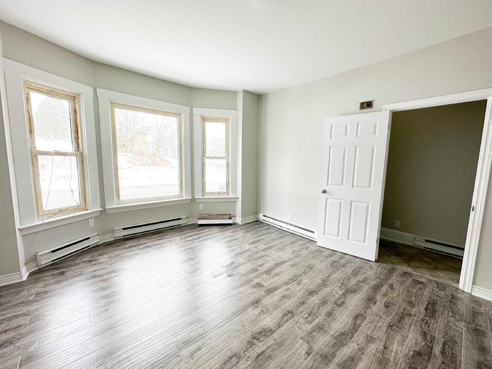 118 Main St/8-10 Cedar St - 118 Main #1 property image