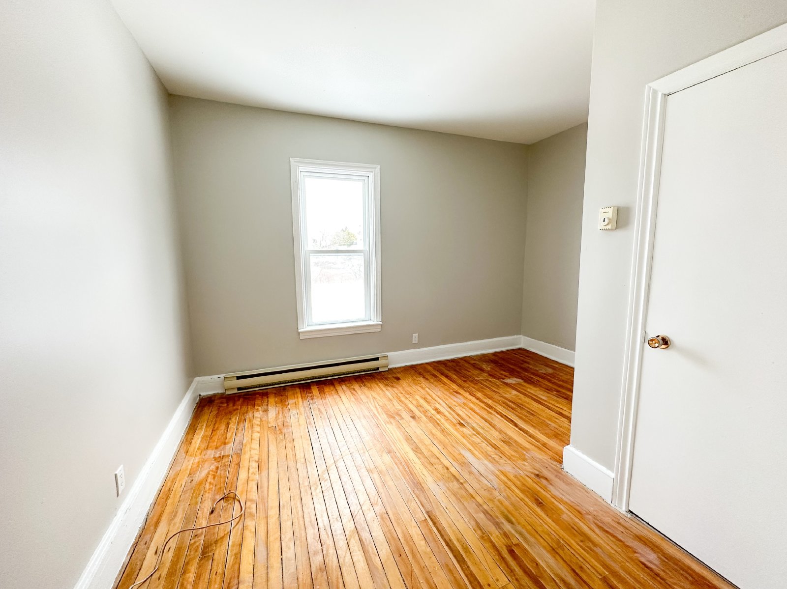 118 Main St/8-10 Cedar St - 118 Main #1 property image