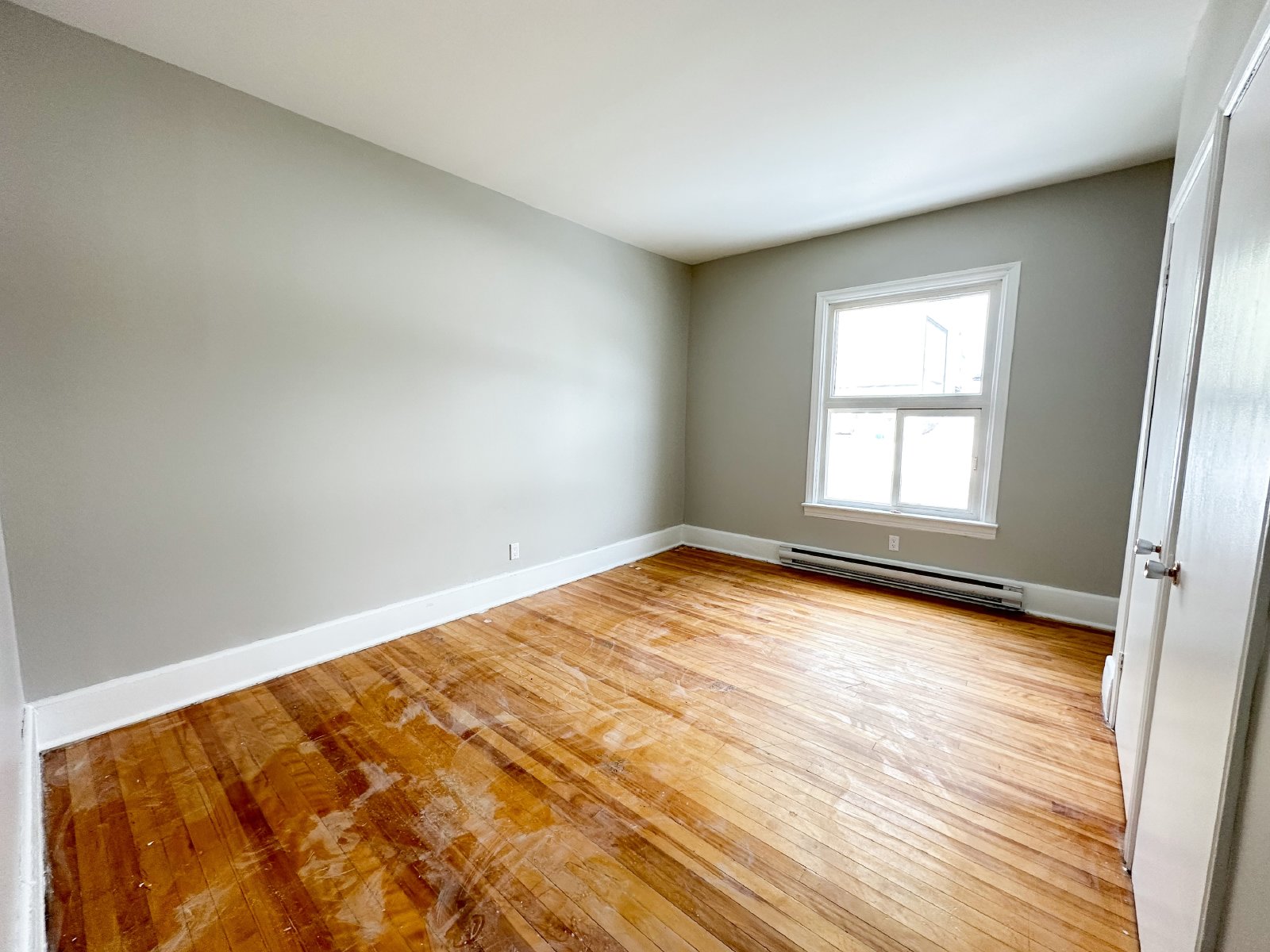 118 Main St/8-10 Cedar St - 118 Main #1 property image