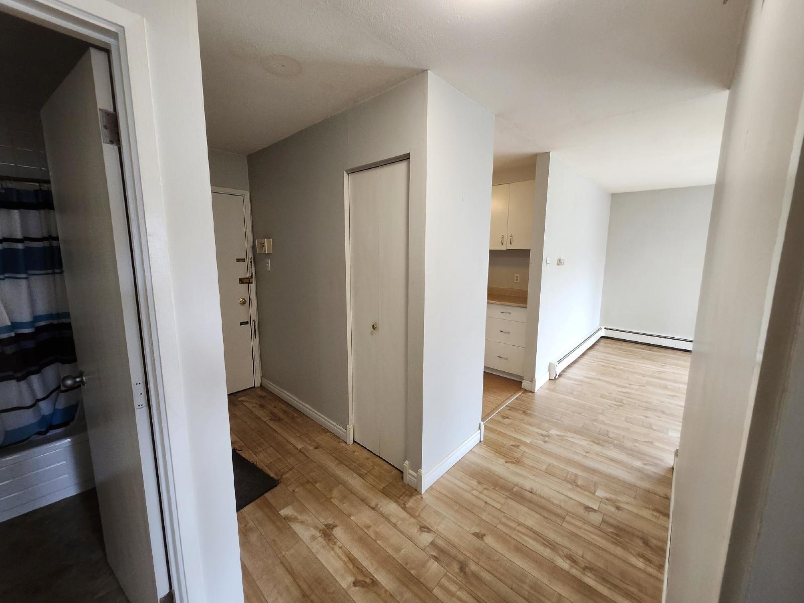 84-86 Dufferin Avenue - 84-4 property image