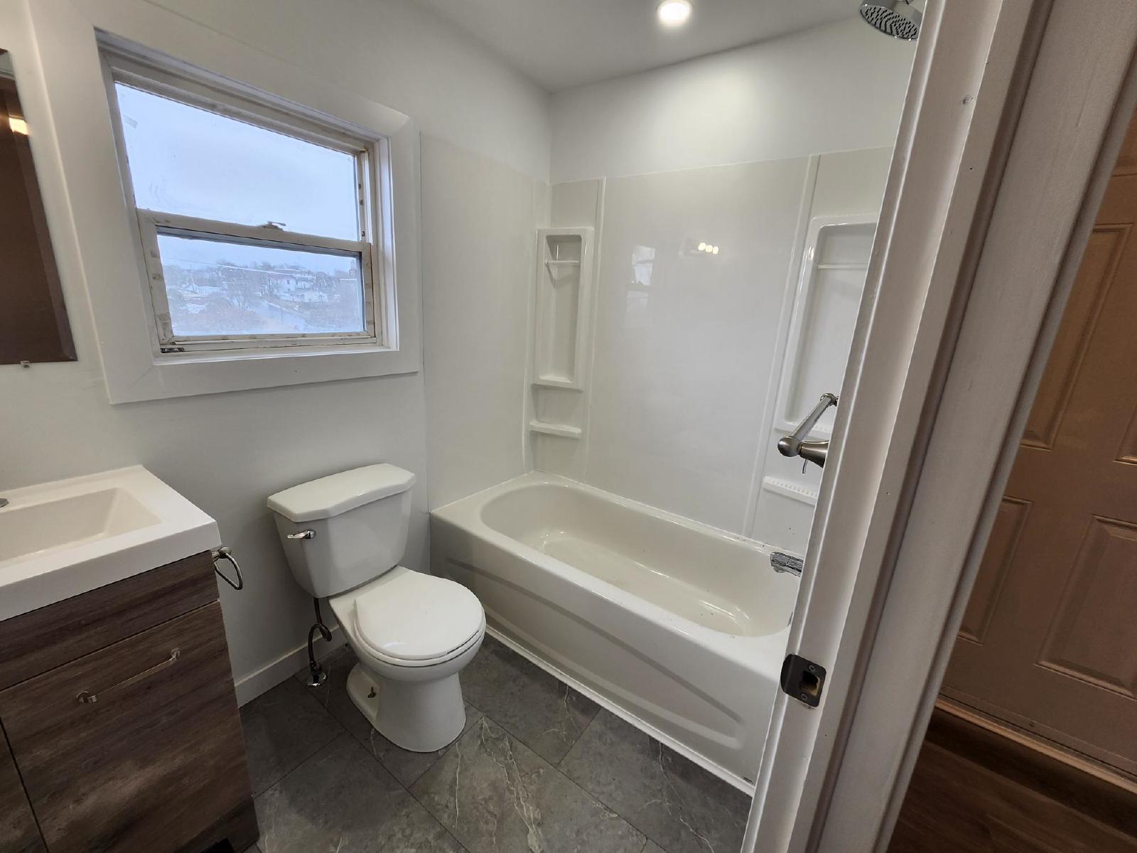 272-274 Duke Street West - 3 property image