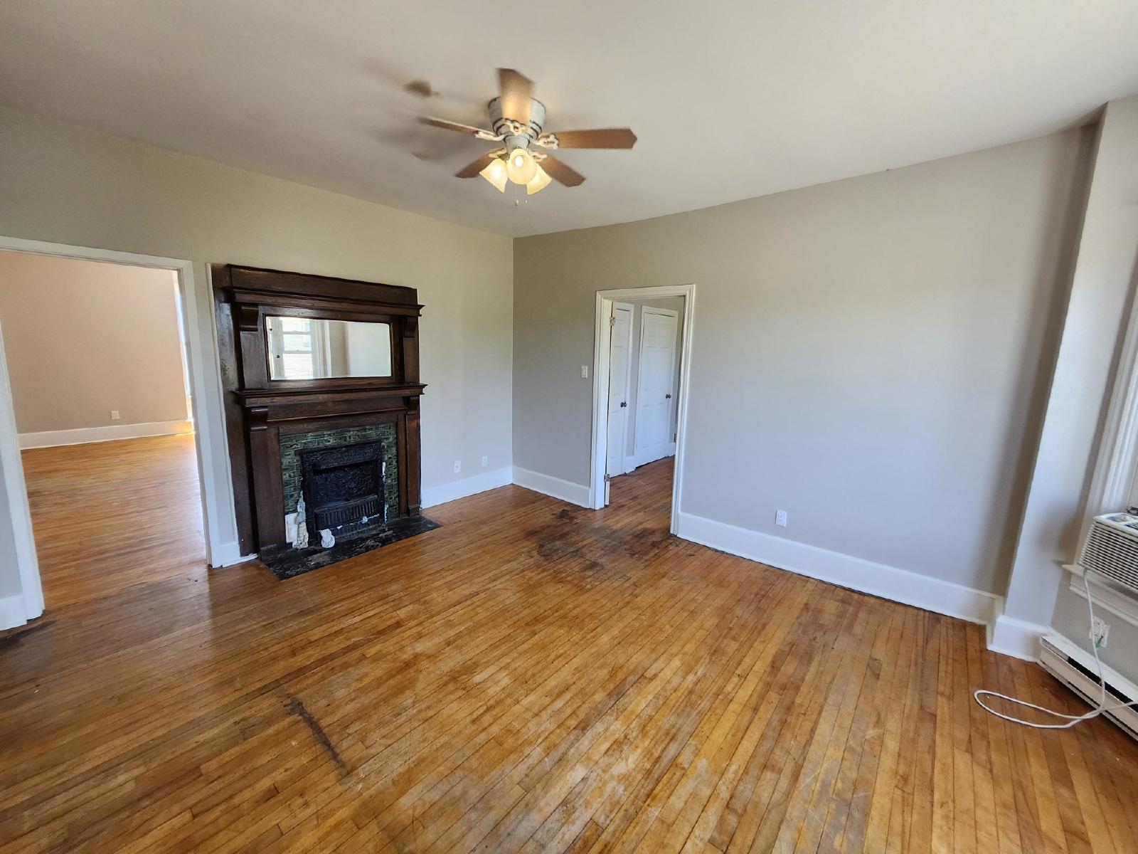 118 Main St/8-10 Cedar St - 118 Main #3 property image