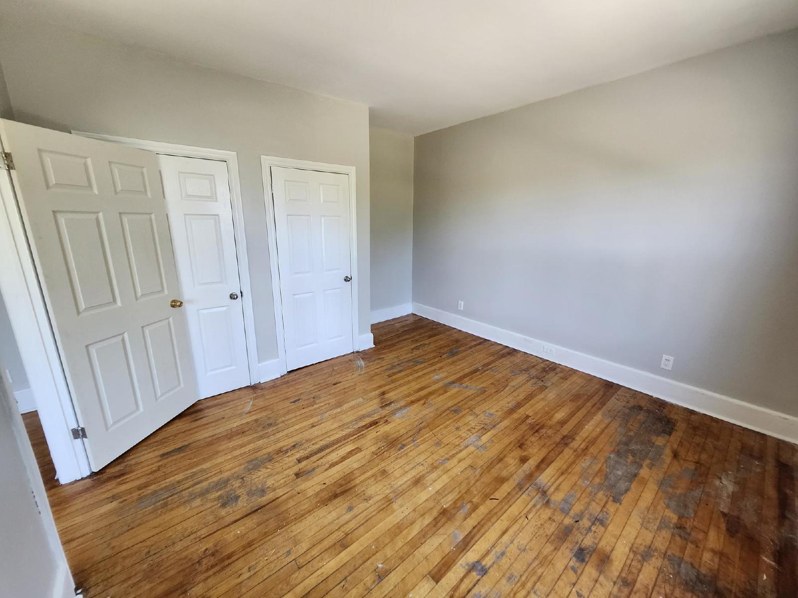 118 Main St/8-10 Cedar St - 118 Main #3 property image