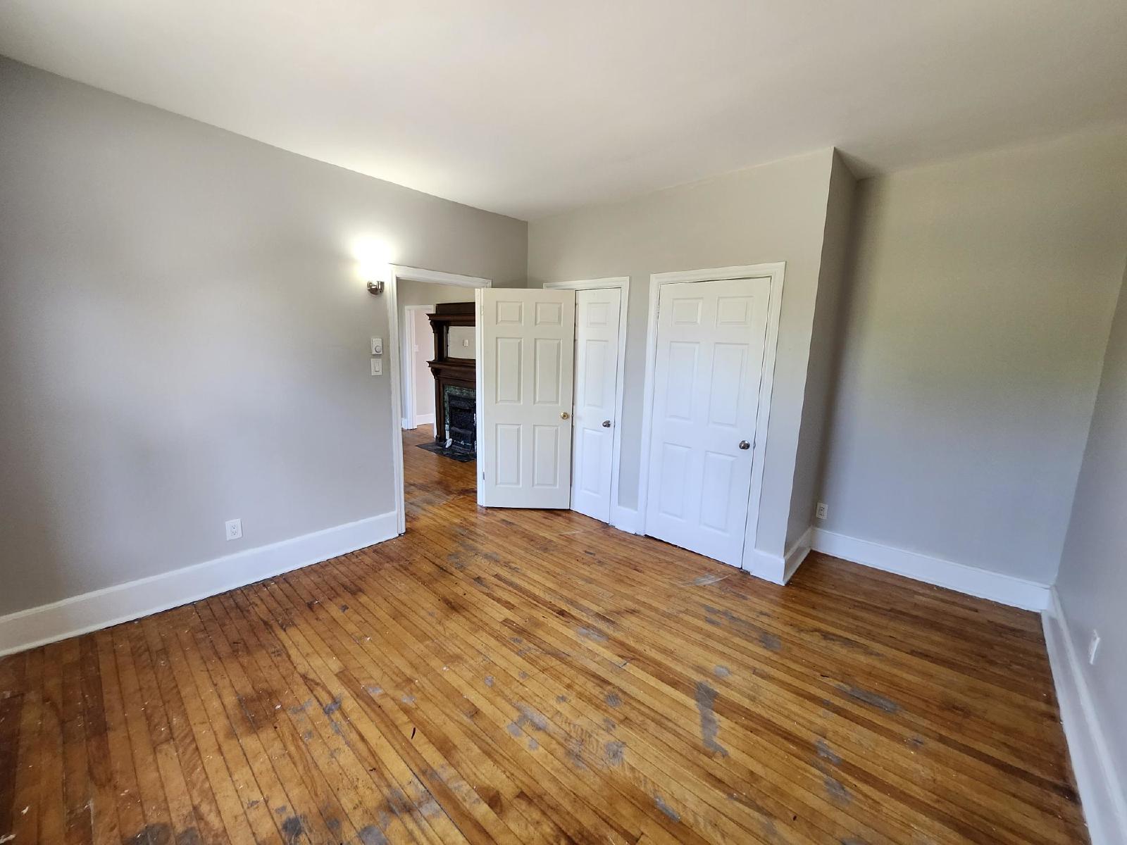 118 Main St/8-10 Cedar St - 118 Main #3 property image