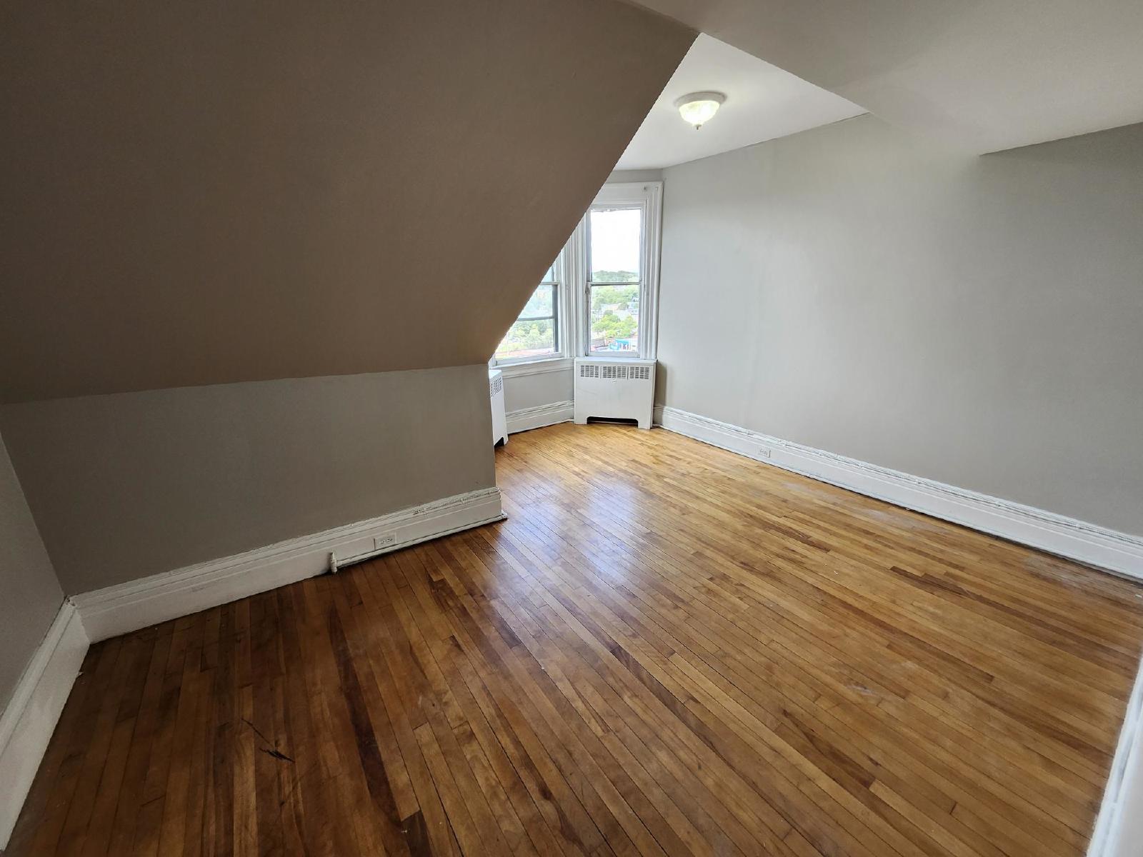 67-79 Hazen Street - 73-3 property image