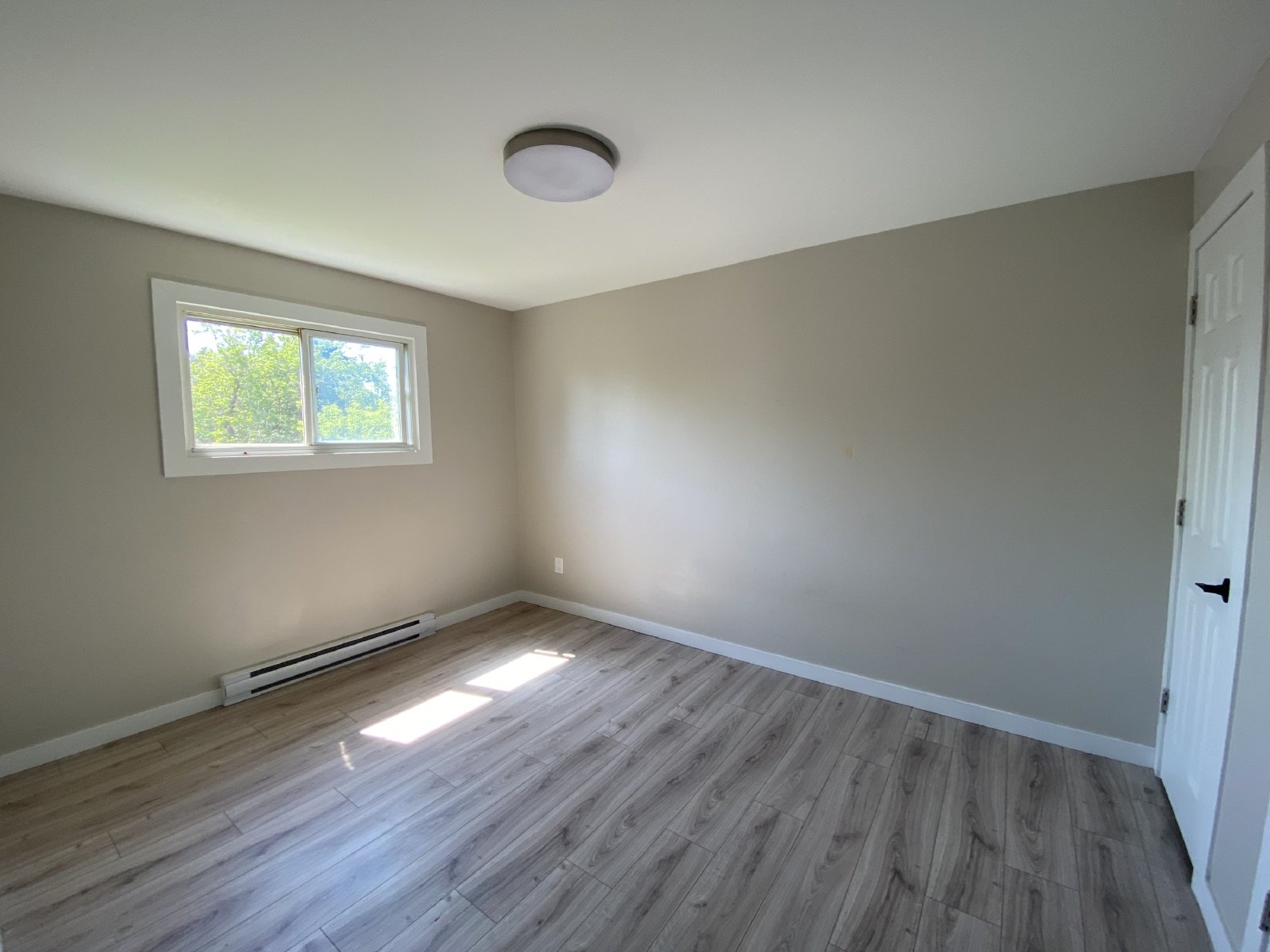 200 Spruce St - 10 property image
