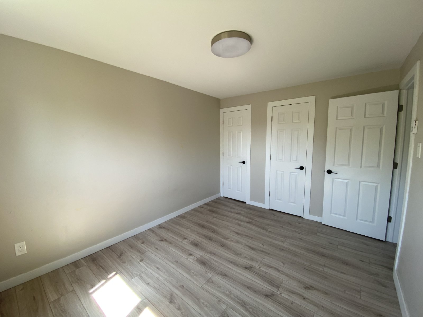 200 Spruce St - 10 property image