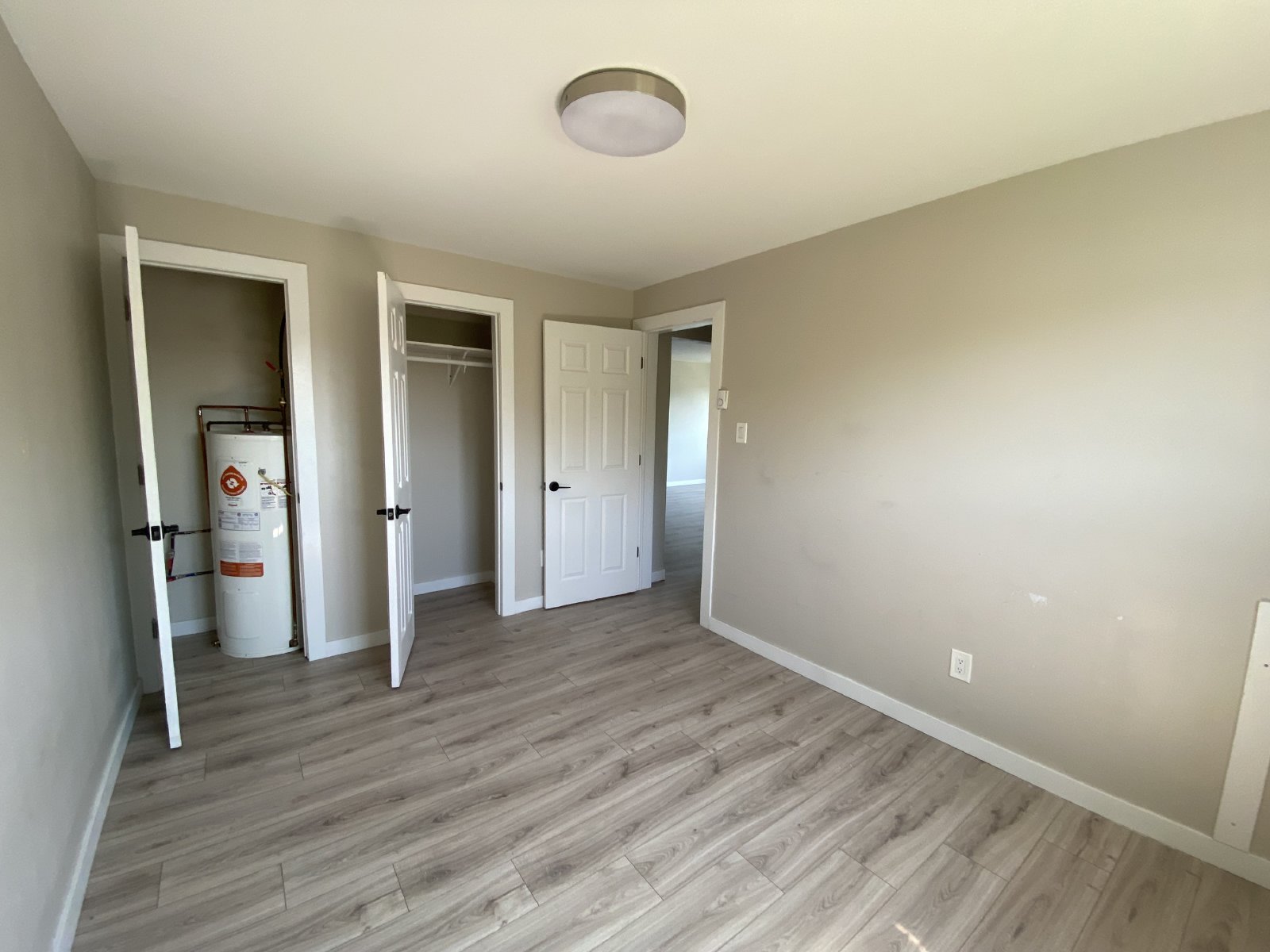 200 Spruce St - 10 property image