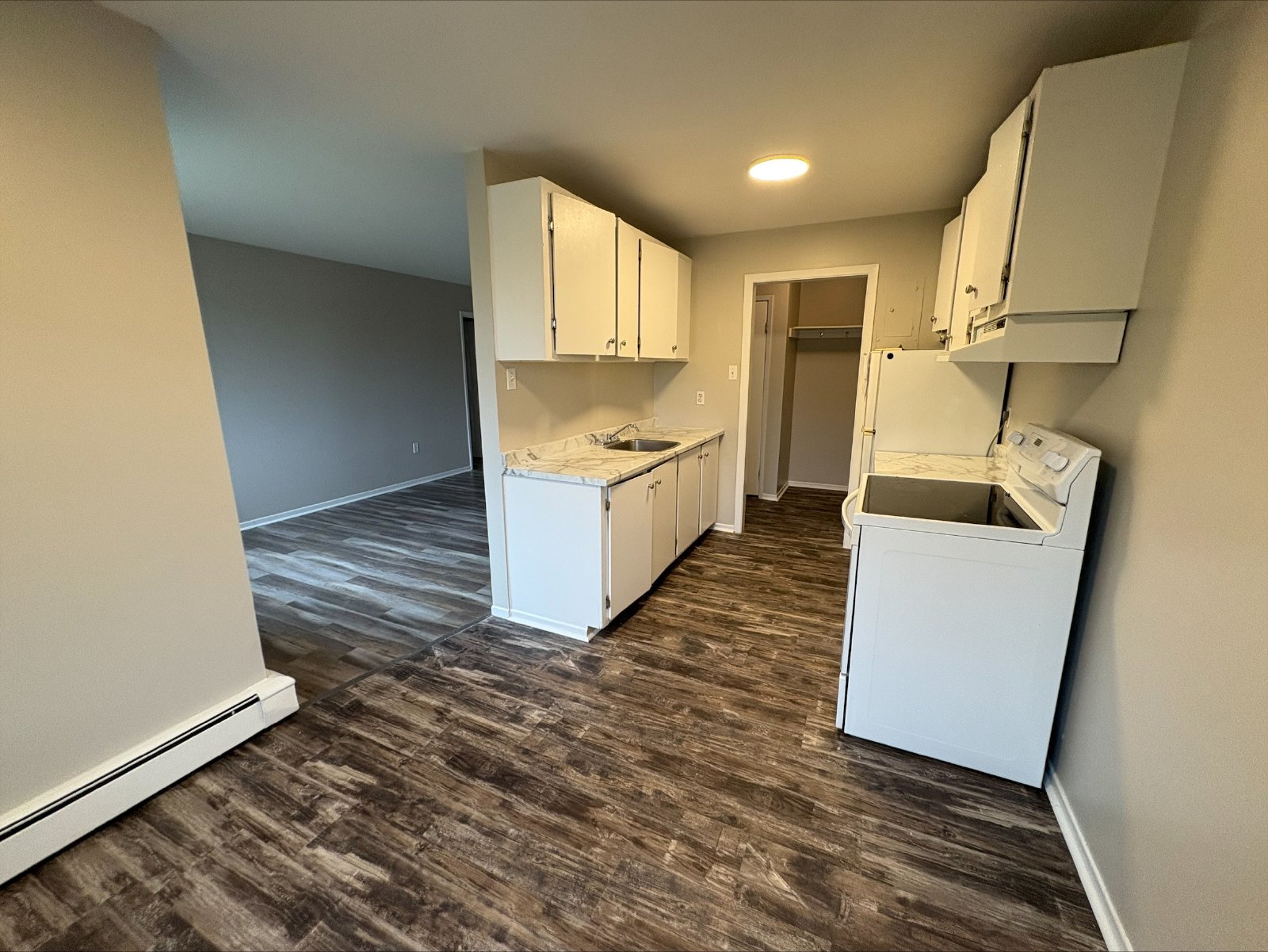 11 Reading Crescent - 6 property image