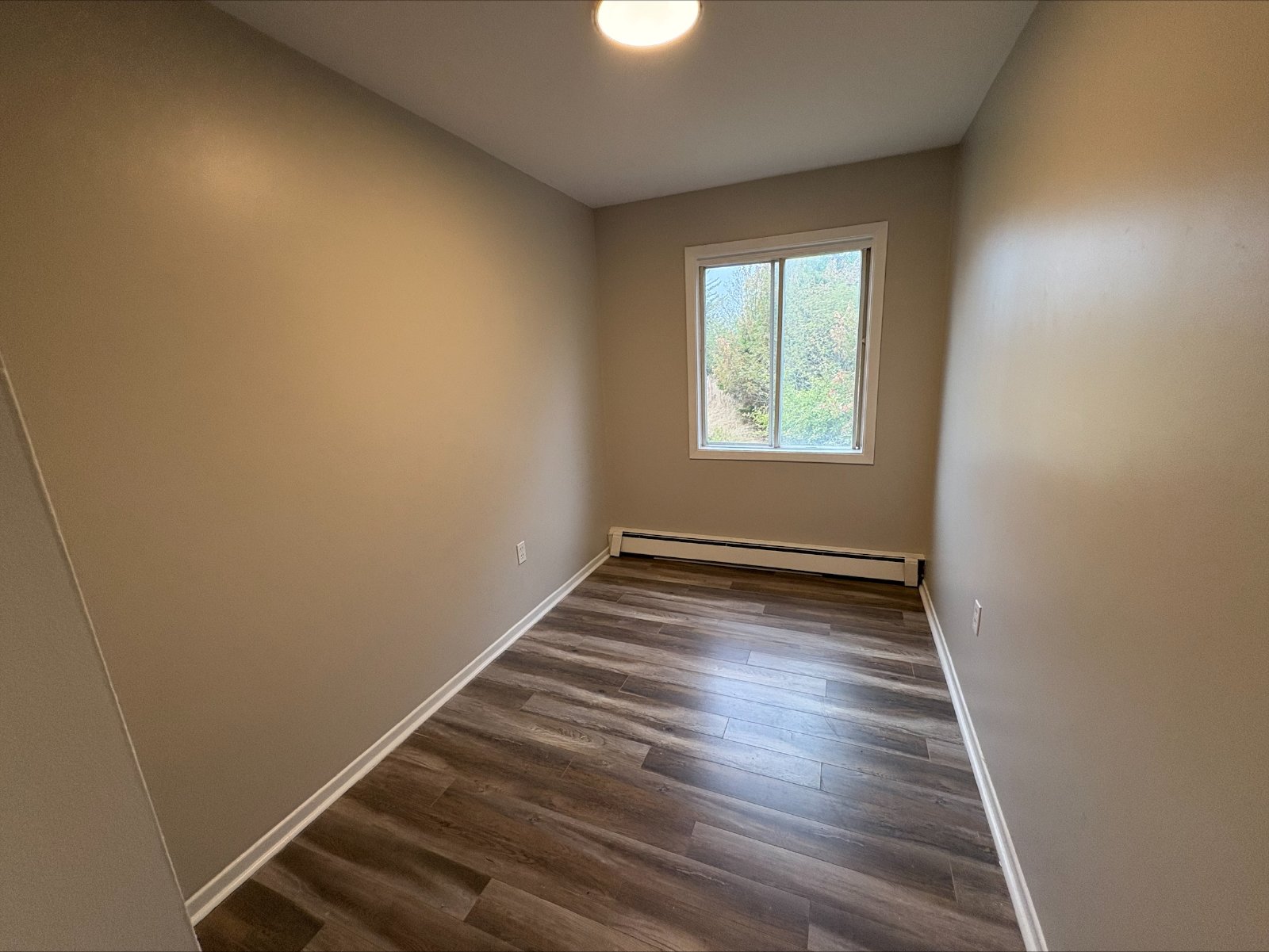 11 Reading Crescent - 6 property image