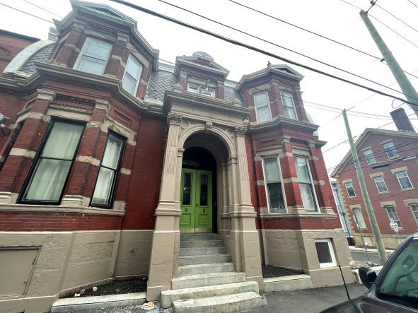 96 Wentworth St/253 Princess St - 96-3 property image