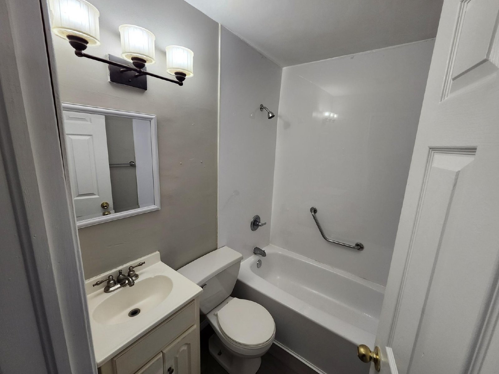 89 Adelaide Street - 1 property image