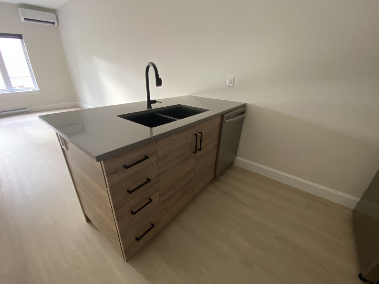 180 Hillsborough Road - 201 property image