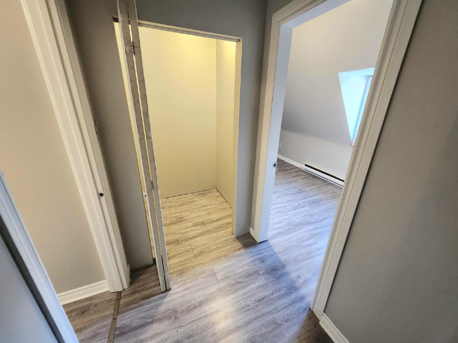 240-242 Duke Street/144 Wentworth Street - 240-3 property image