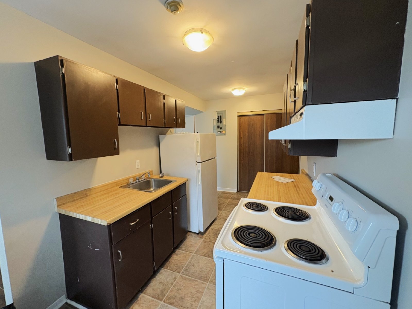 546 Martha Avenue - 18 property image