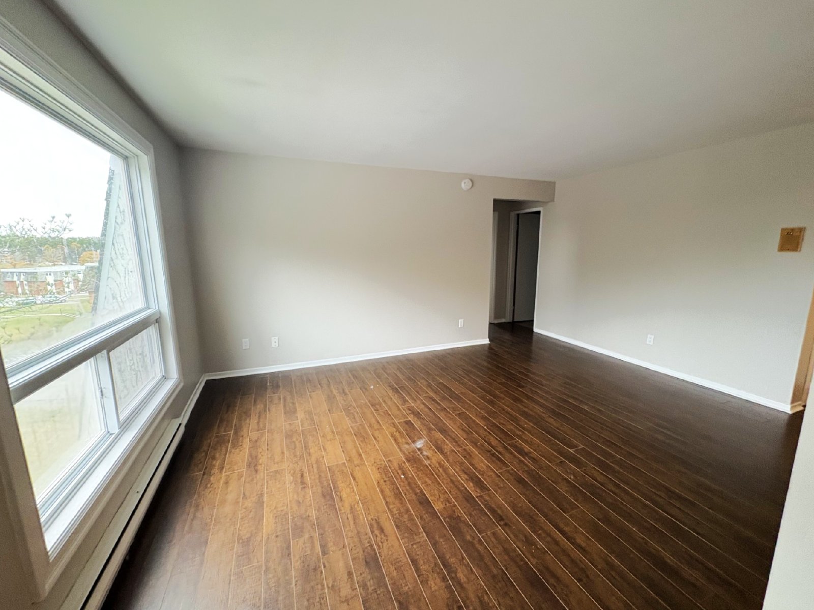 546 Martha Avenue - 18 property image