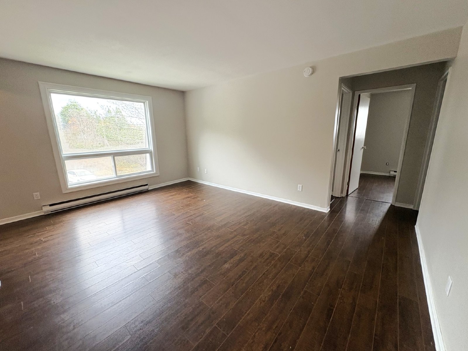 546 Martha Avenue - 18 property image