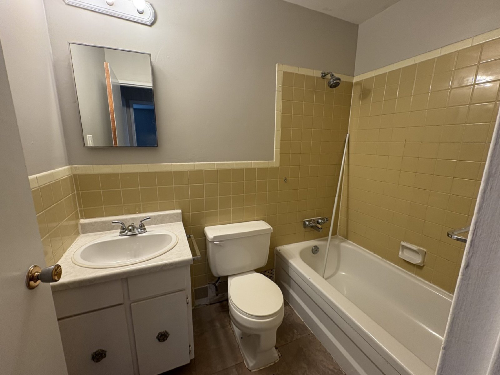 546 Martha Avenue - 18 property image