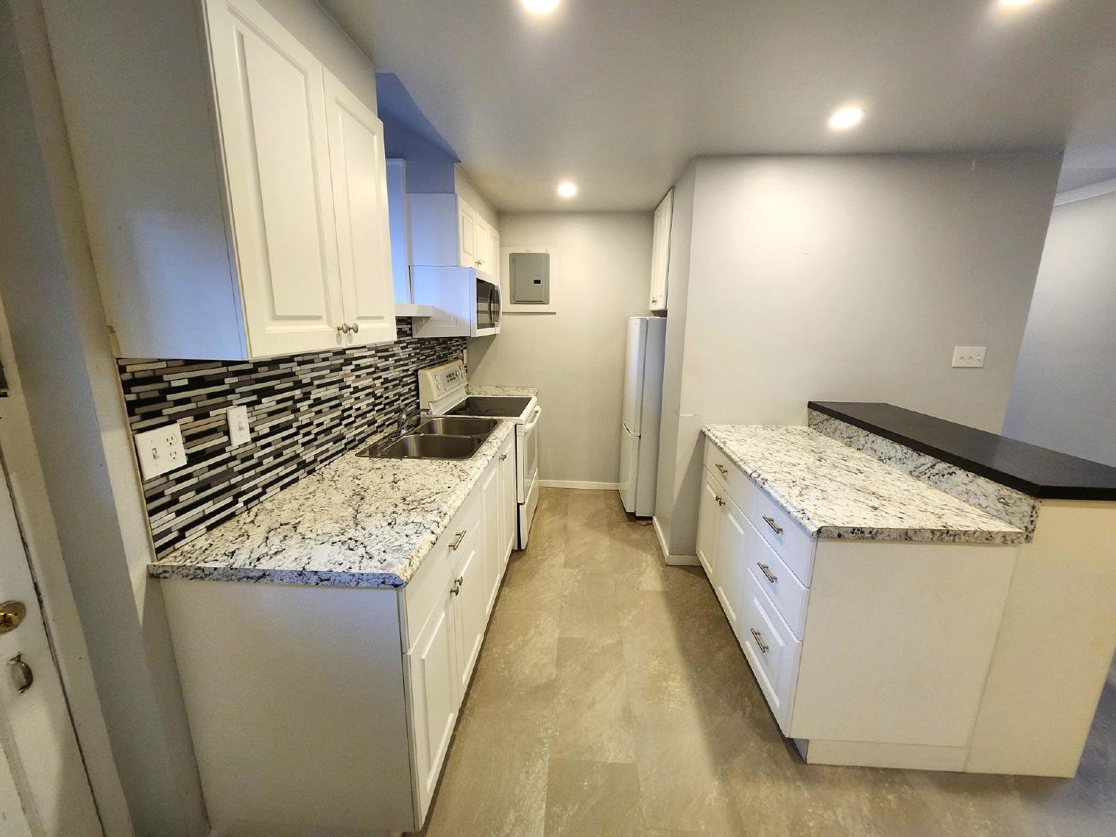 196 King Street East - 3 property image