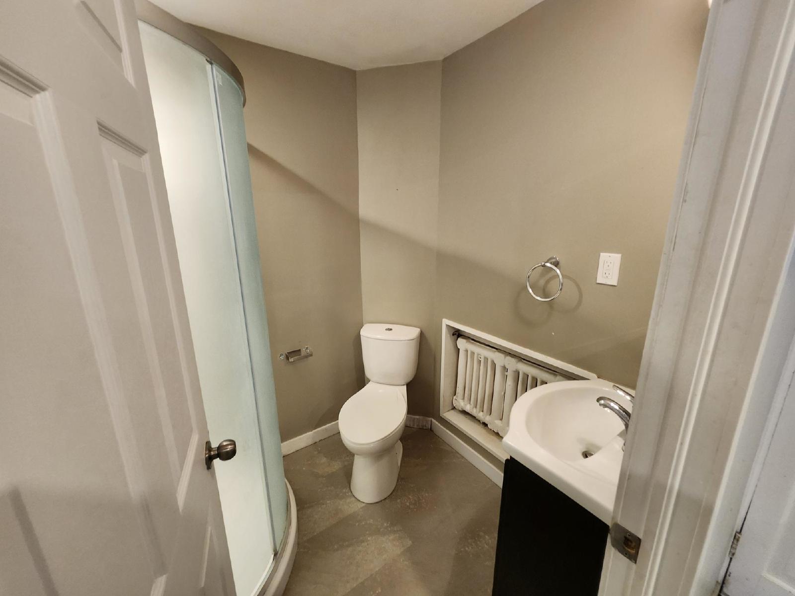 196 King Street East - 3 property image