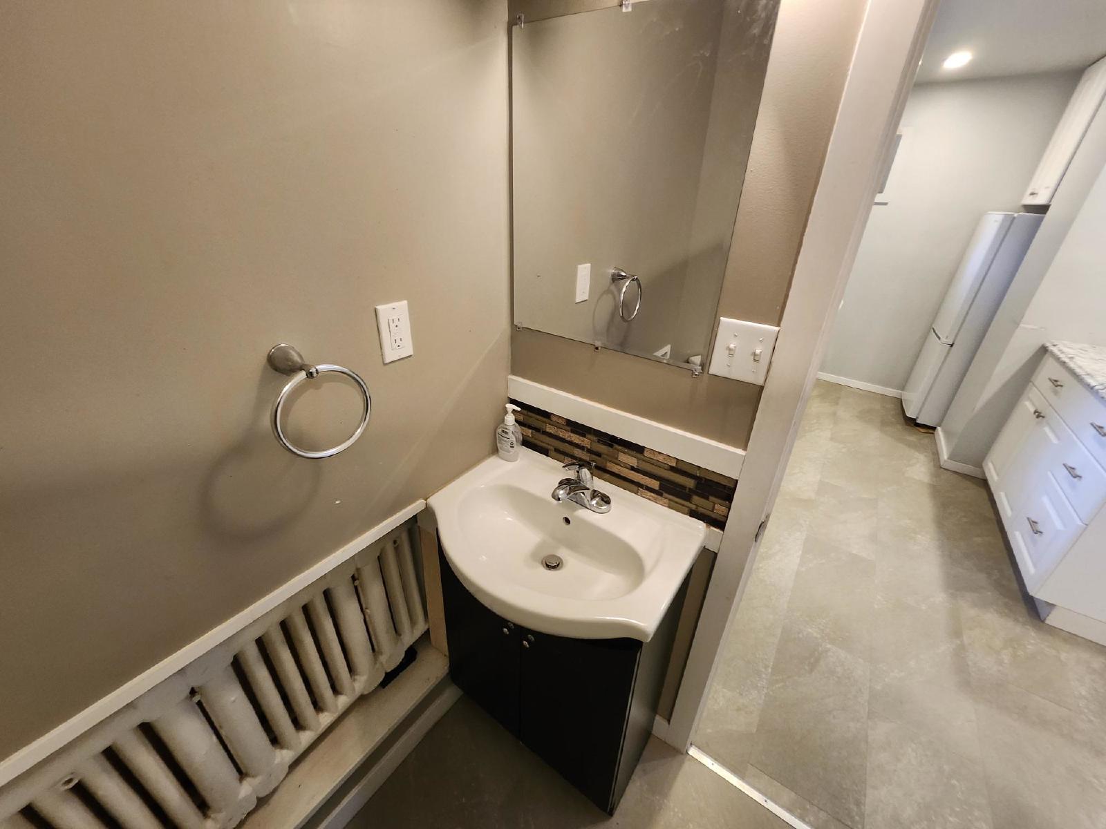 196 King Street East - 3 property image