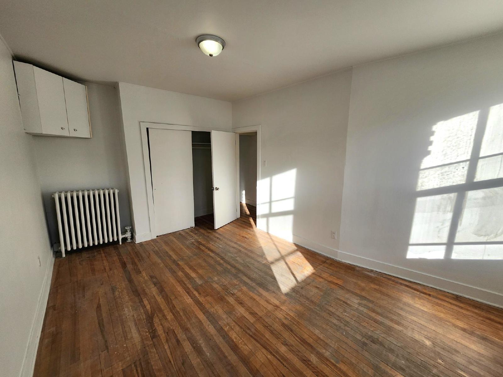 325 Main Street North - 2 property image