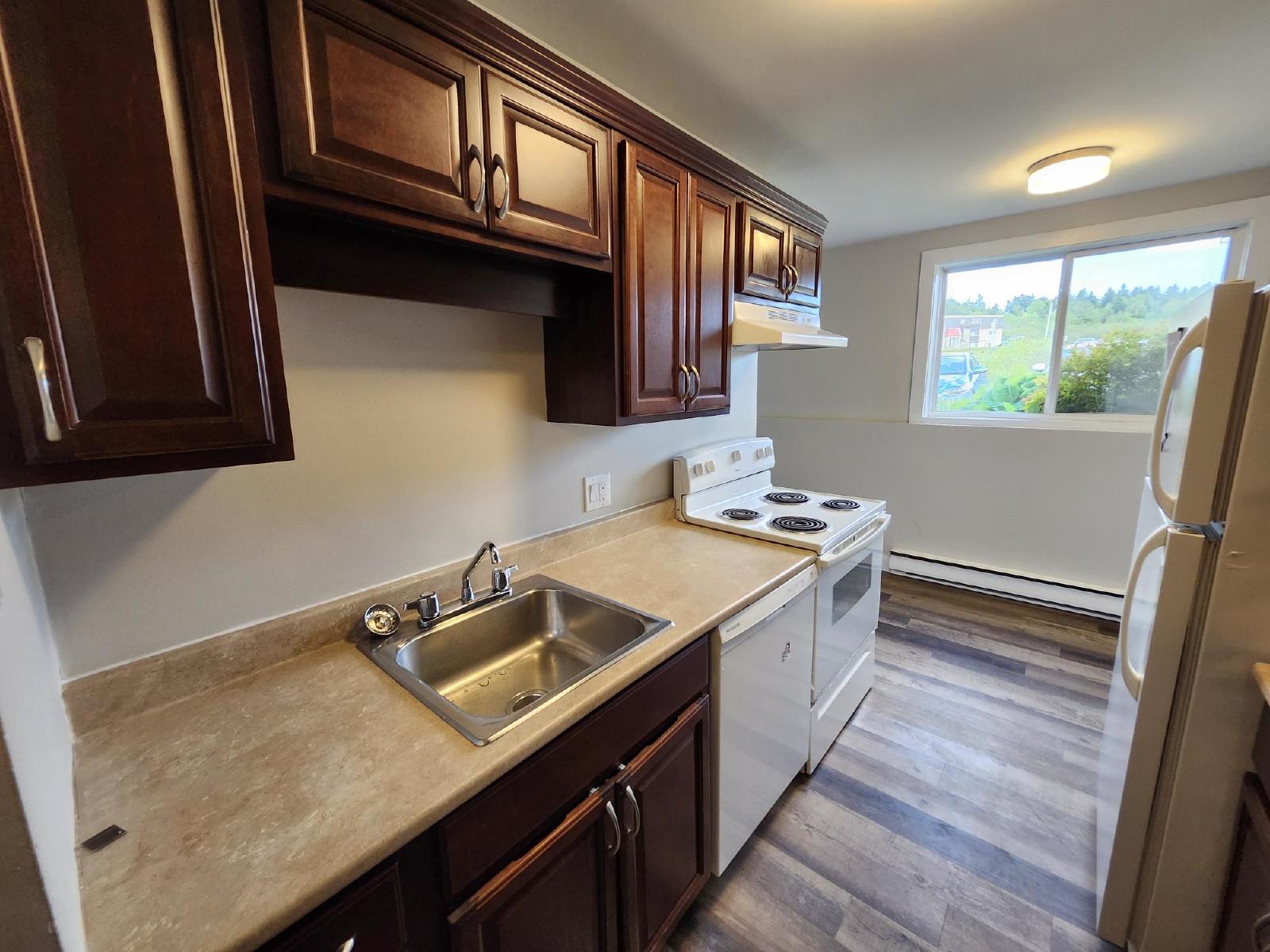 534 Bonita Avenue - 1 property image