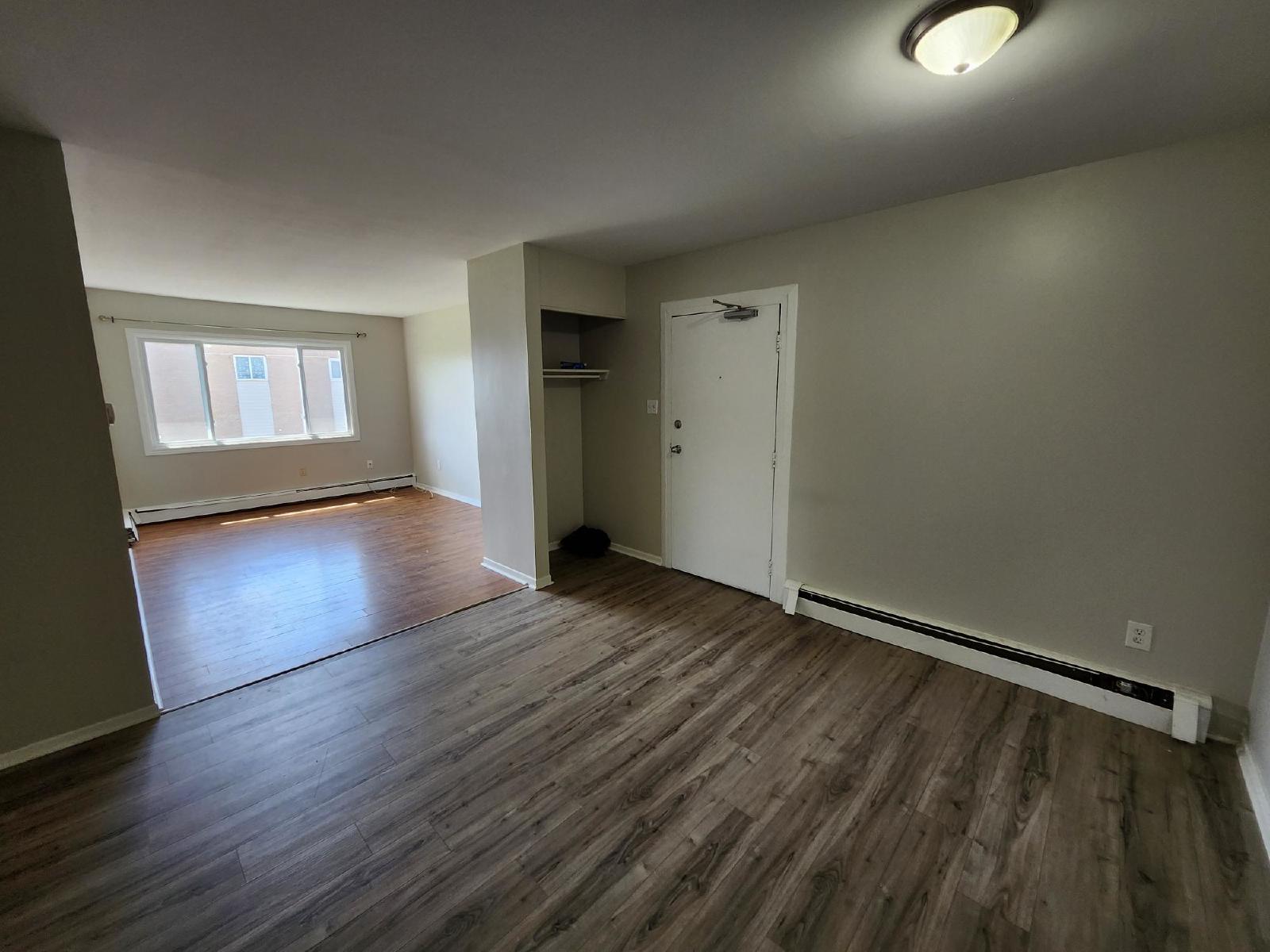 14 Reading Crescent - 8 property image