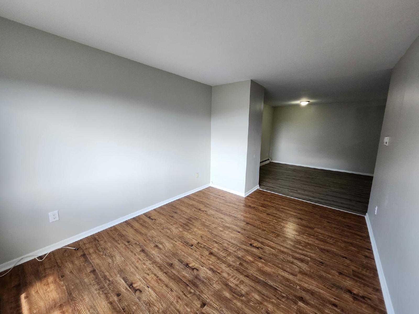 14 Reading Crescent - 8 property image