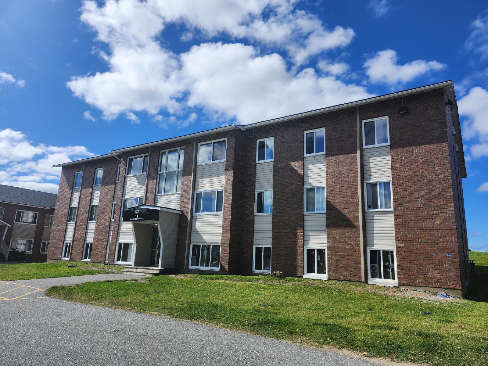 14 Reading Crescent - 8 property image