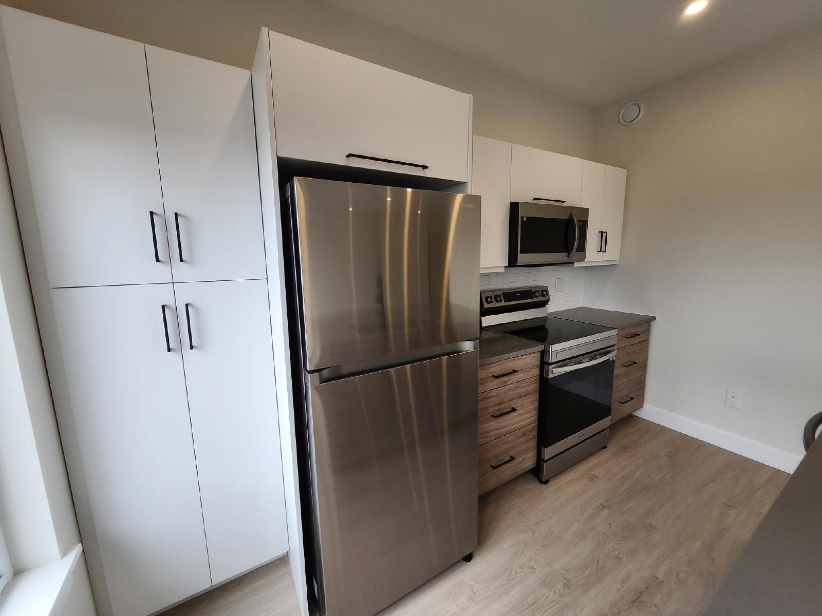 180 Hillsborough Road - 203 property image