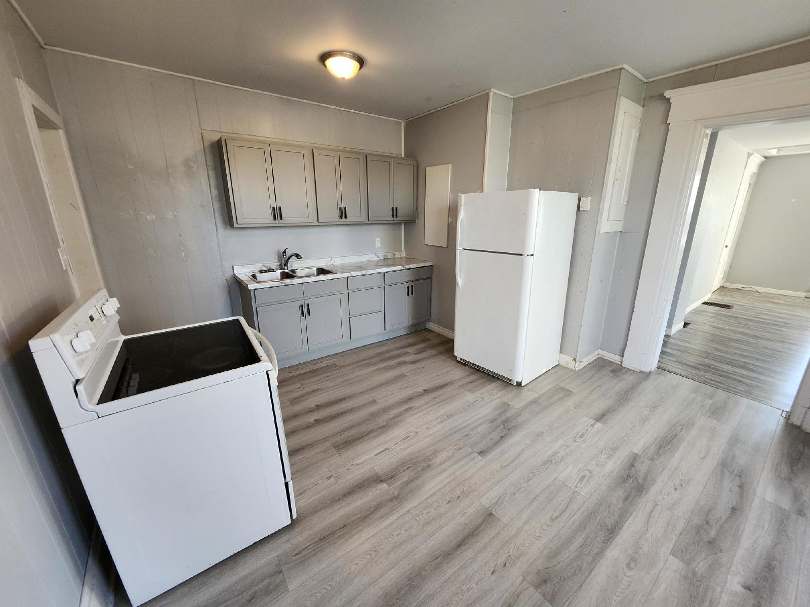 918 Main Street - 2 property image