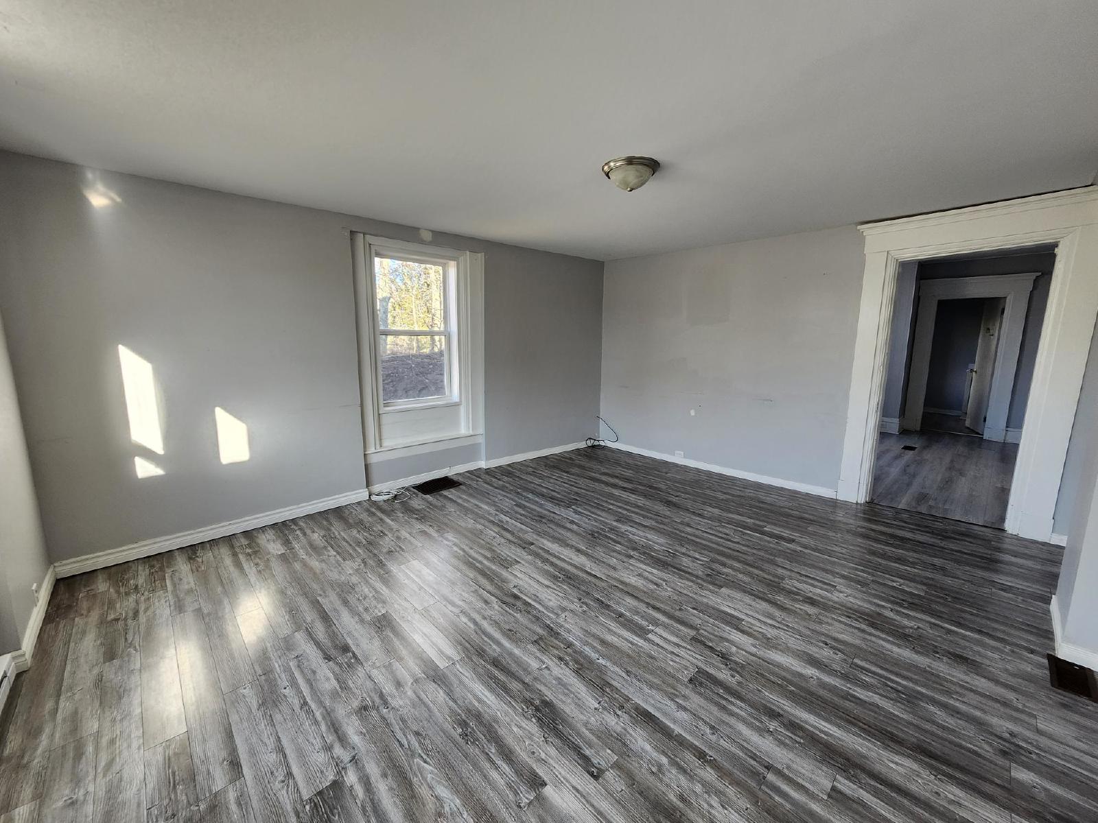 918 Main Street - 2 property image