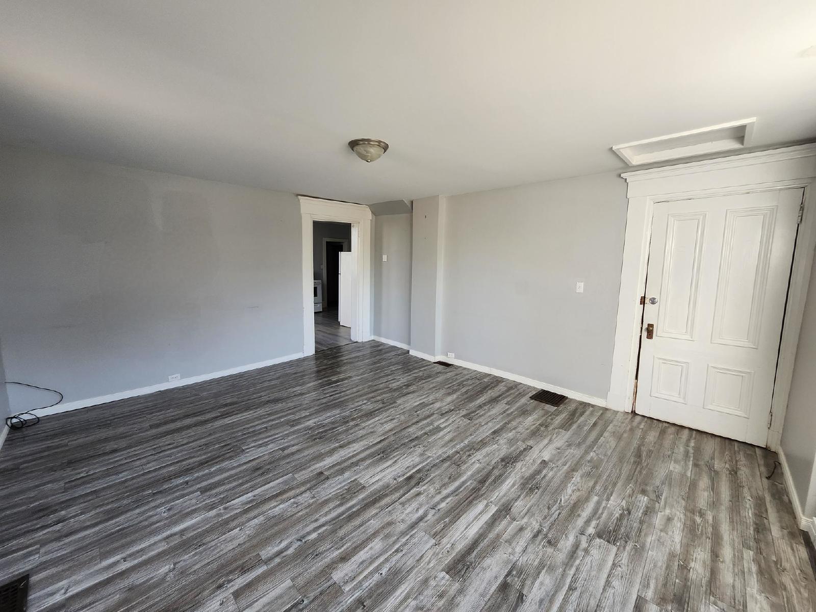 918 Main Street - 2 property image