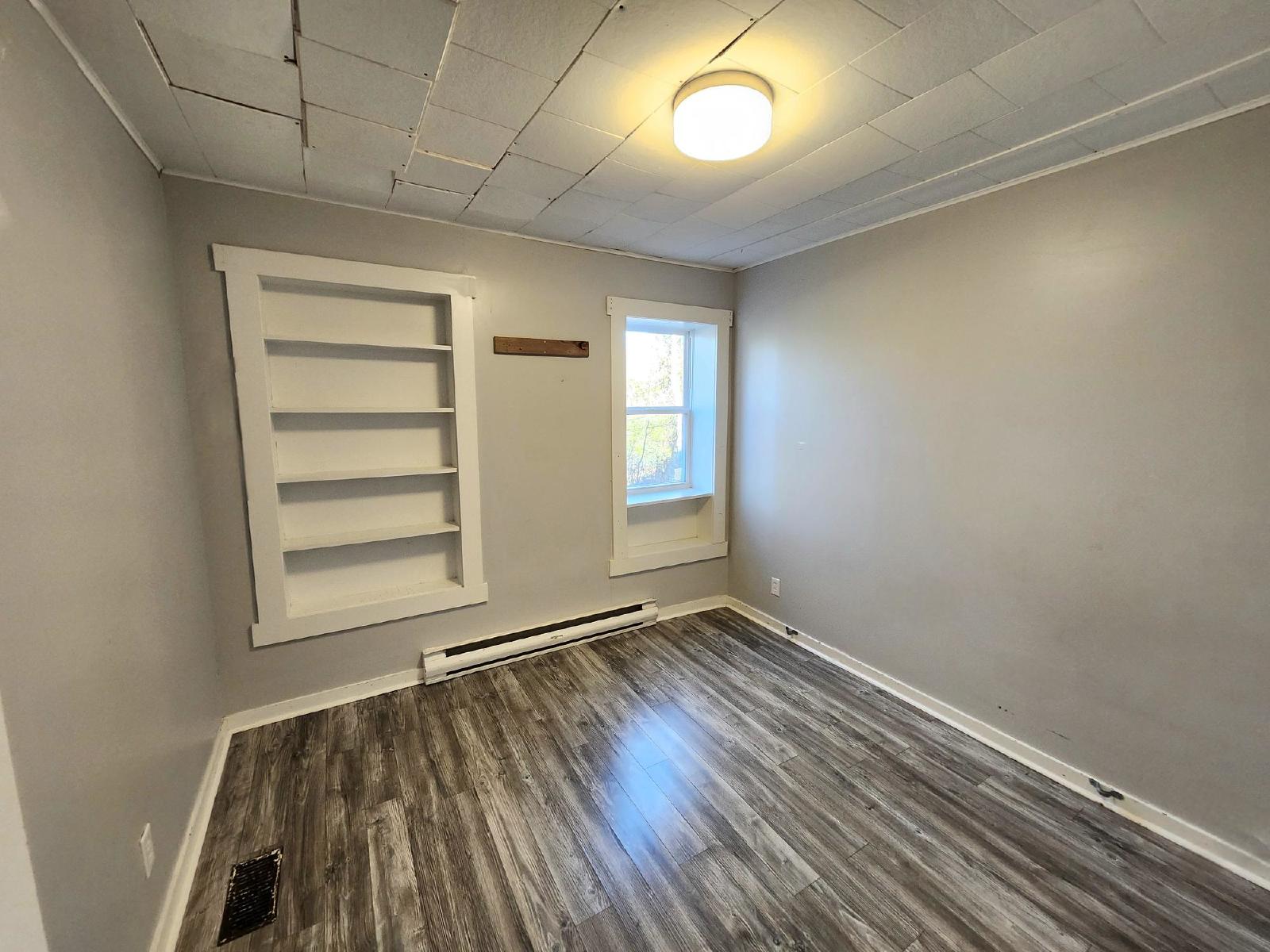 918 Main Street - 2 property image