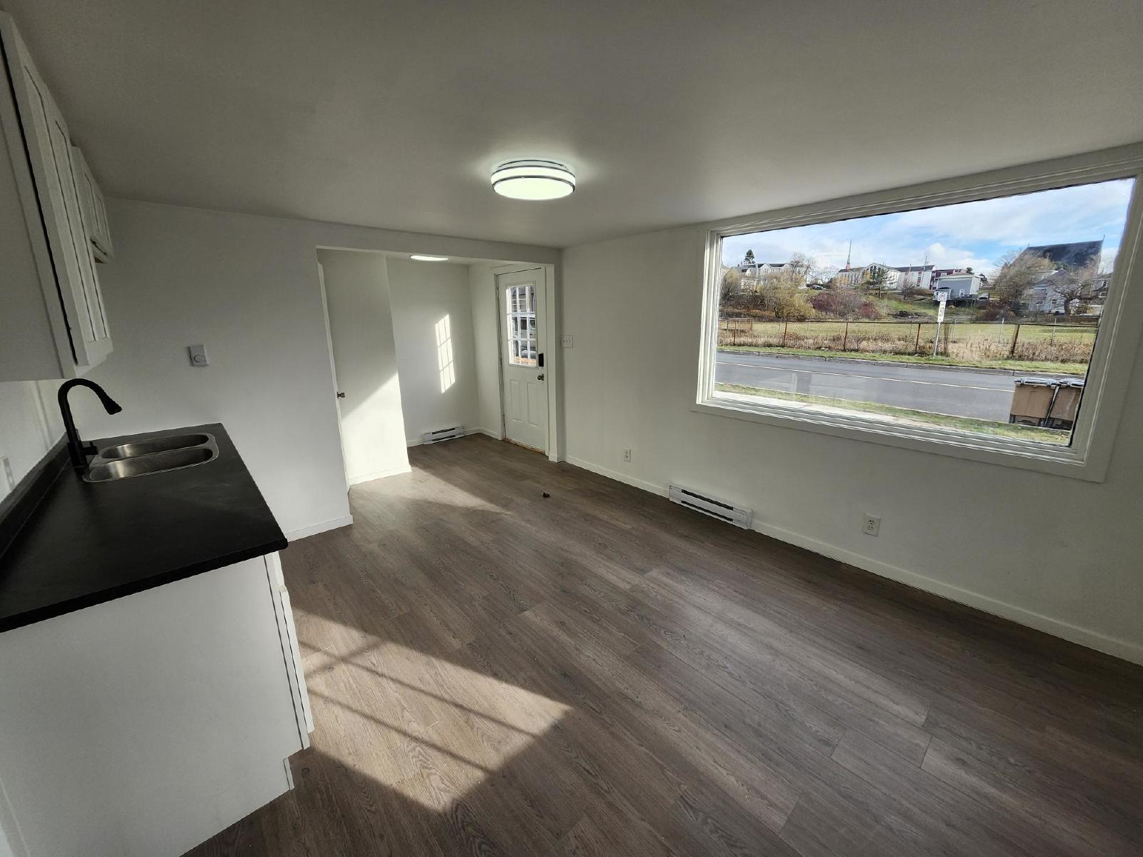 7-9 Courtenay Avenue - 1 property image