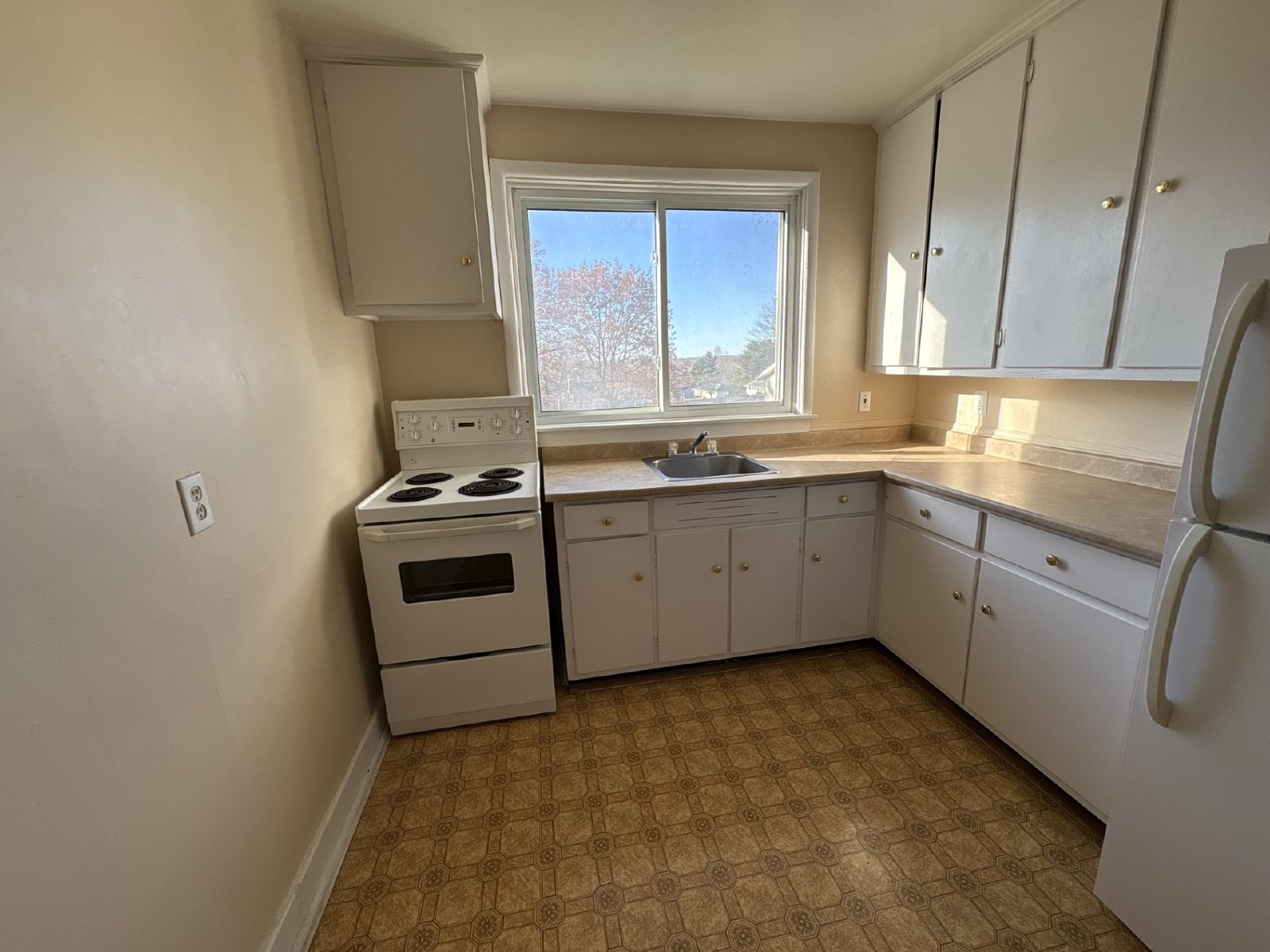 445 Covert Street - 6 property image