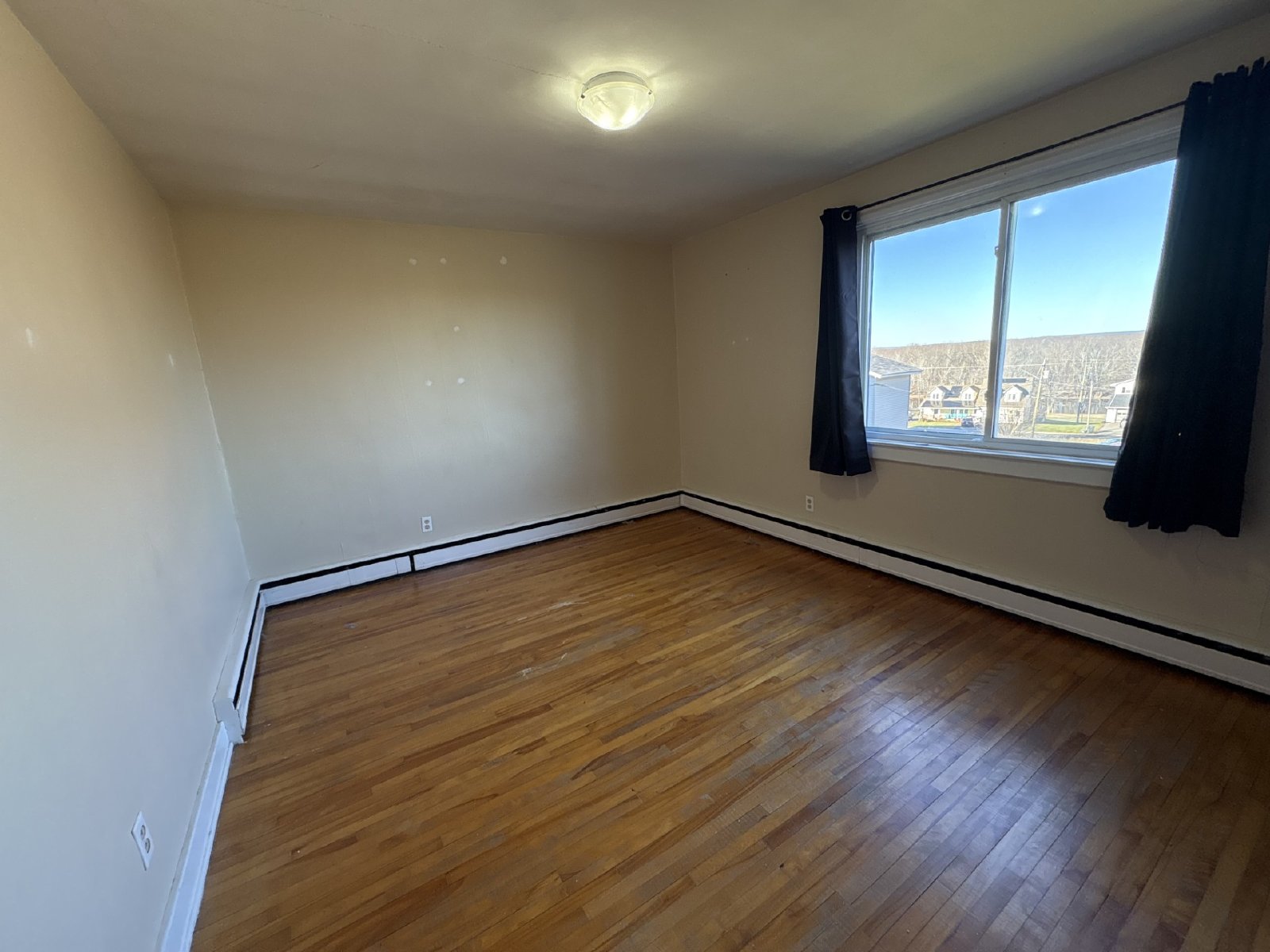 445 Covert Street - 6 property image